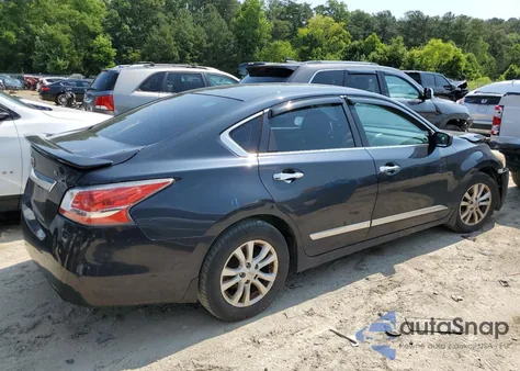 2015 Nissan Altima 2.5 из США, поврежденный, VIN 1N4AL3AP3FC160248